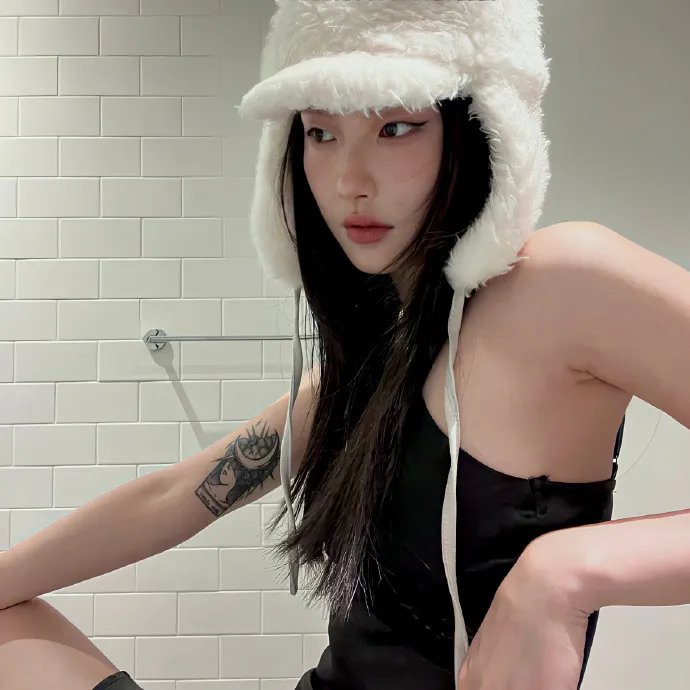 丑妻逆袭，颜值惊艳全球